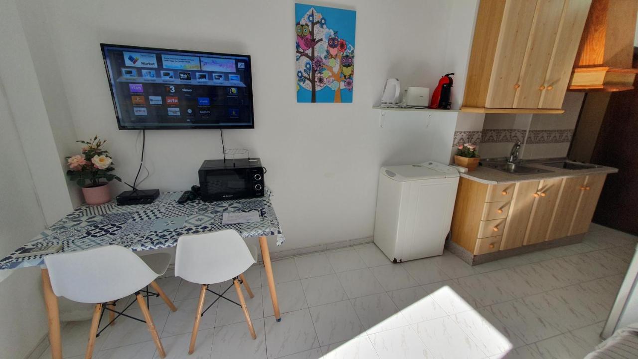 Apartamentos Eduardo Rico 内尔哈 外观 照片