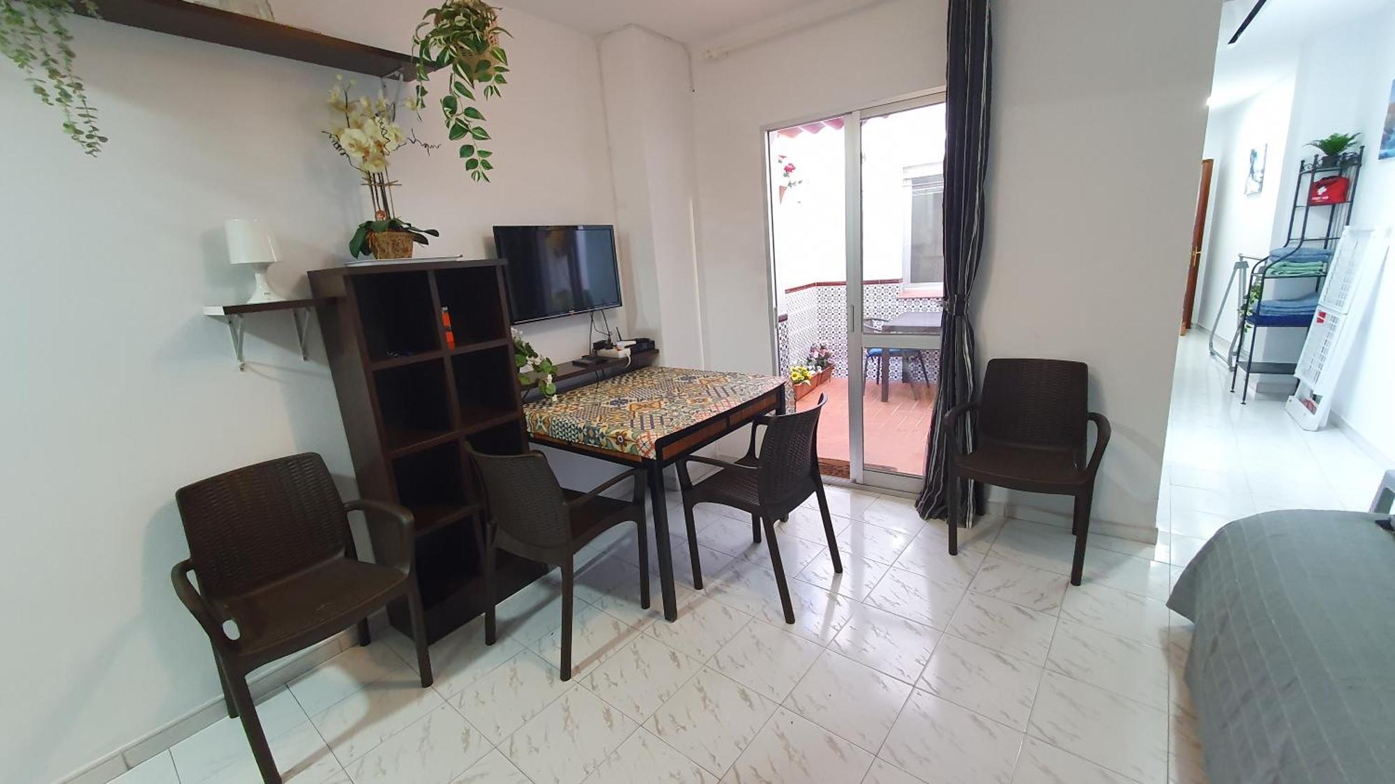 Apartamentos Eduardo Rico 内尔哈 外观 照片
