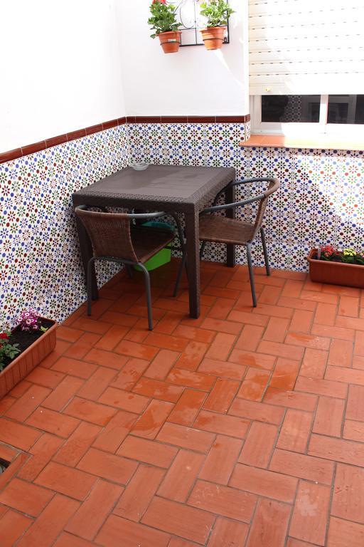 Apartamentos Eduardo Rico 内尔哈 外观 照片